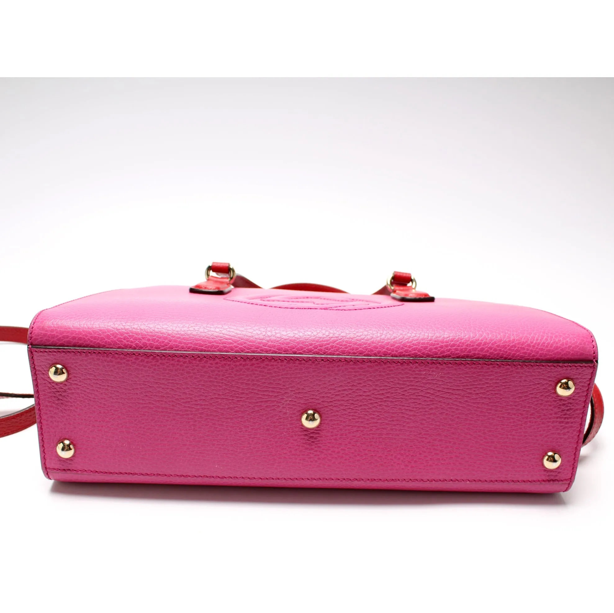 431571 Soho Top Handle Medium