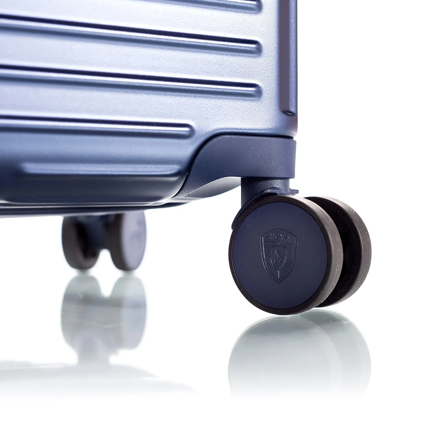 Cruze 30 Inch Luggage