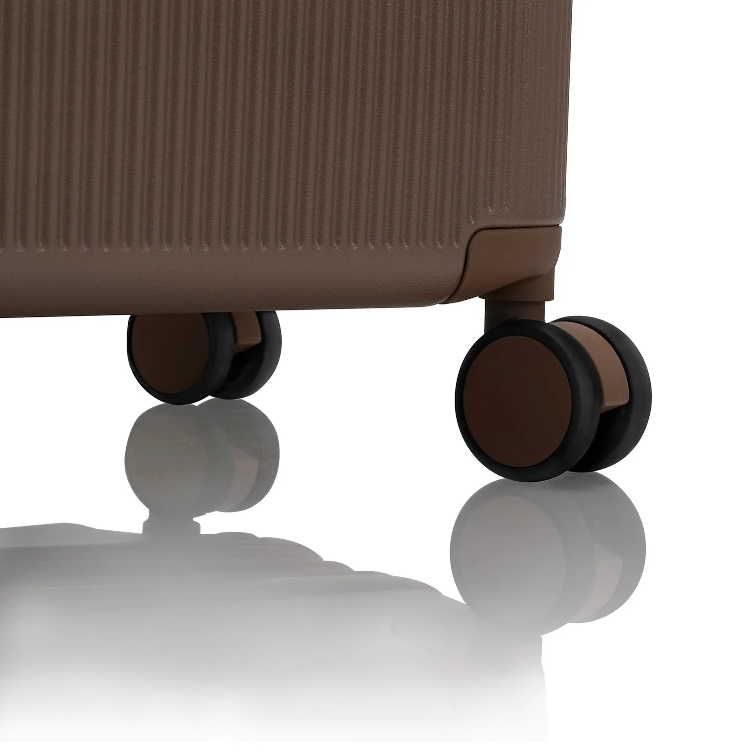Earth Tones 26 Inch Luggage